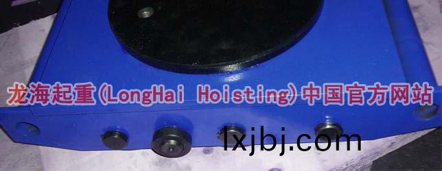 手(shou)搖搬運(yun)小坦尅(ke)使用案例(li)圖(tu)：龍(long)海起重工具(ju)